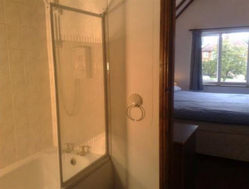 Achill Guest House Solihull Esterno foto